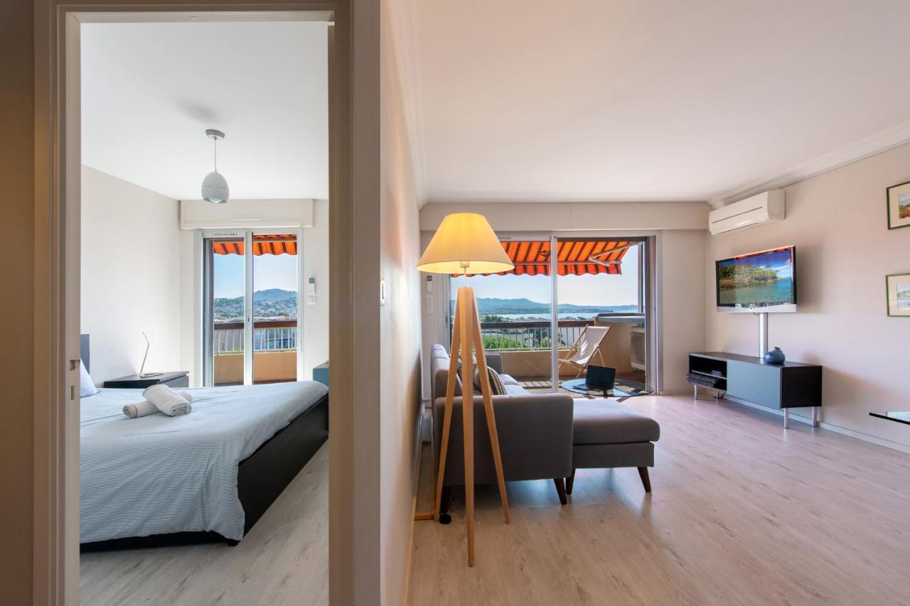 Le Cadet - Vue Panoramique Ville Et Baie De Sanary Sur Mer, Parking & Terrasse - 2 A 4 Pers Ngoại thất bức ảnh